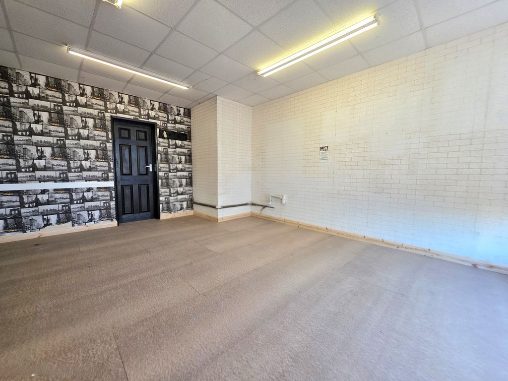 Property photo 2 of 3