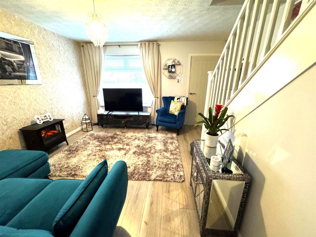 Property photo 3 of 13