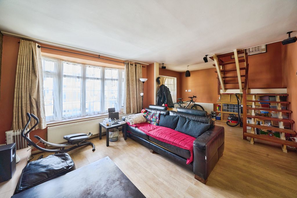 Property photo 2 of 25 2