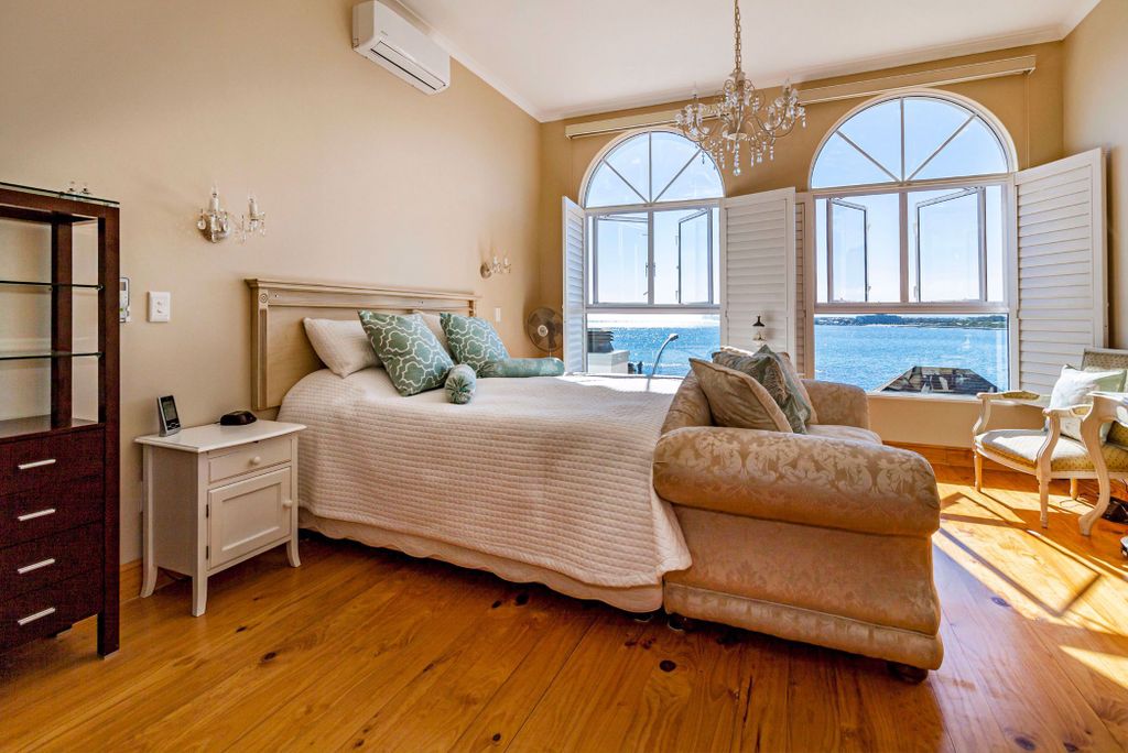 Property photo 3 of 80 Sw1725824