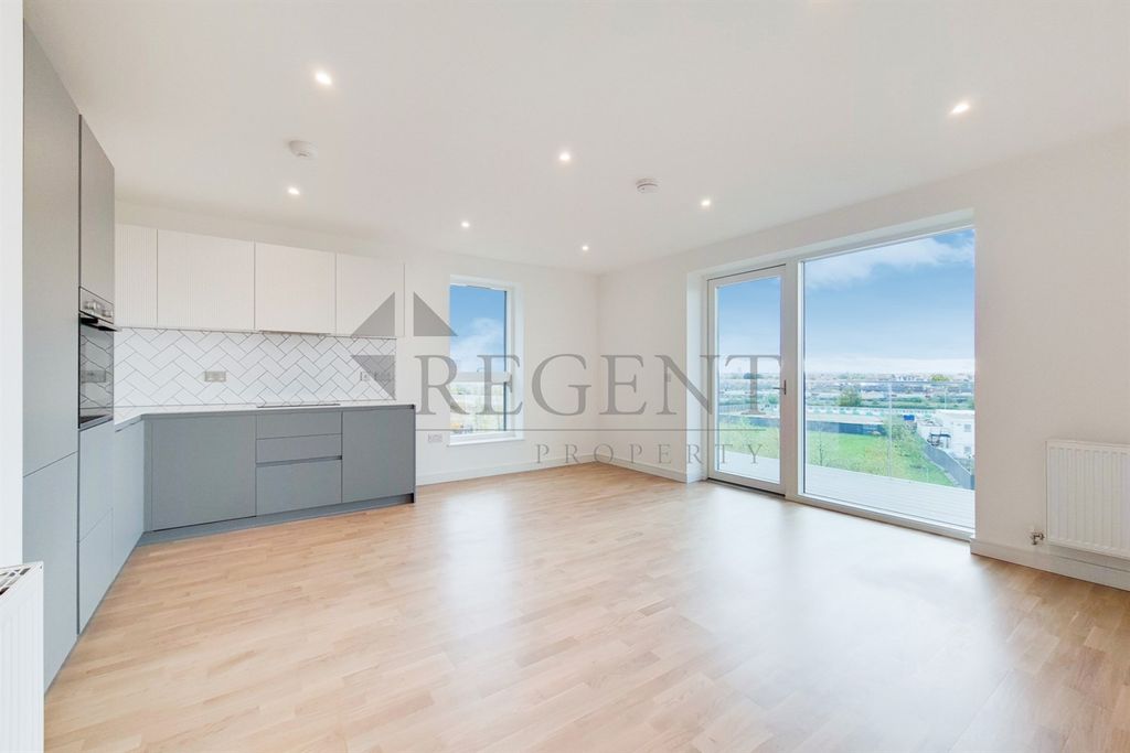 Property photo 1 of 14 Open Plan