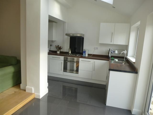 Property photo 3 of 8 Kitchen