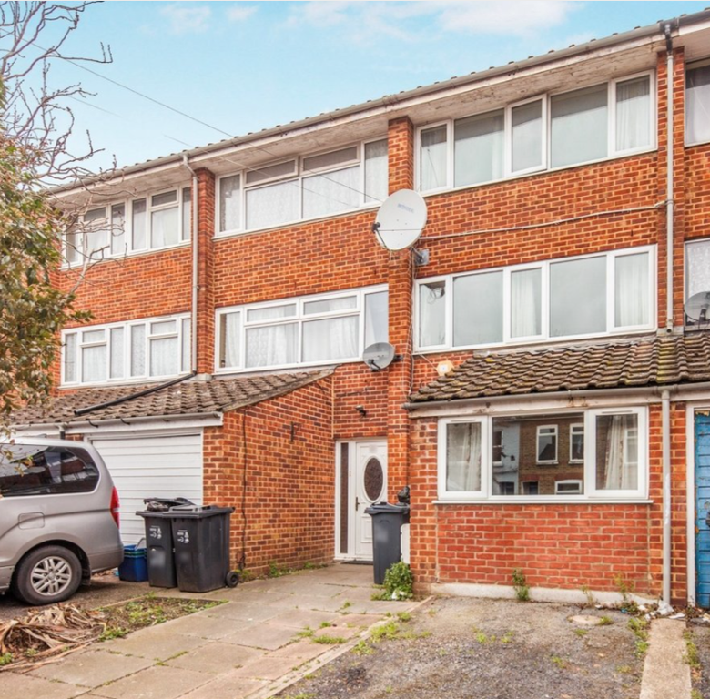 Property photo 1 of 8