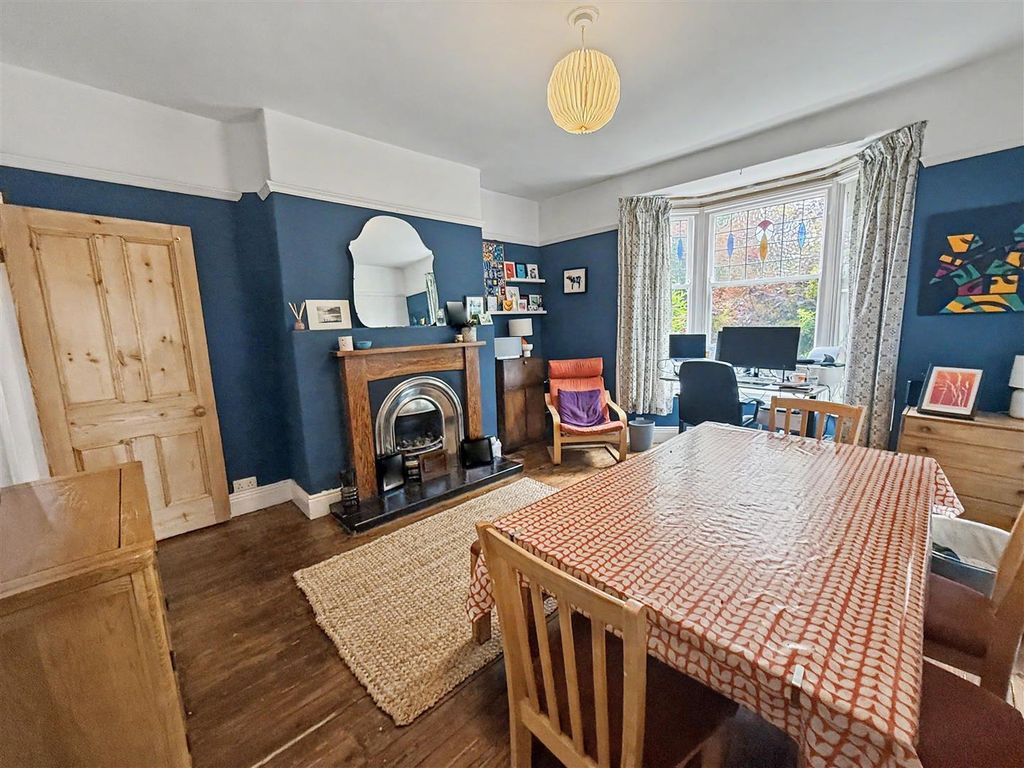 Property photo 3 of 12 Dining Room