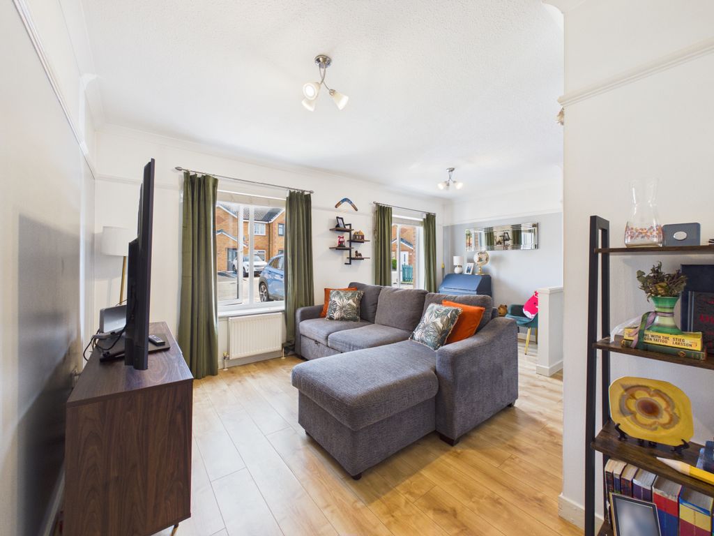Property photo 2 of 12