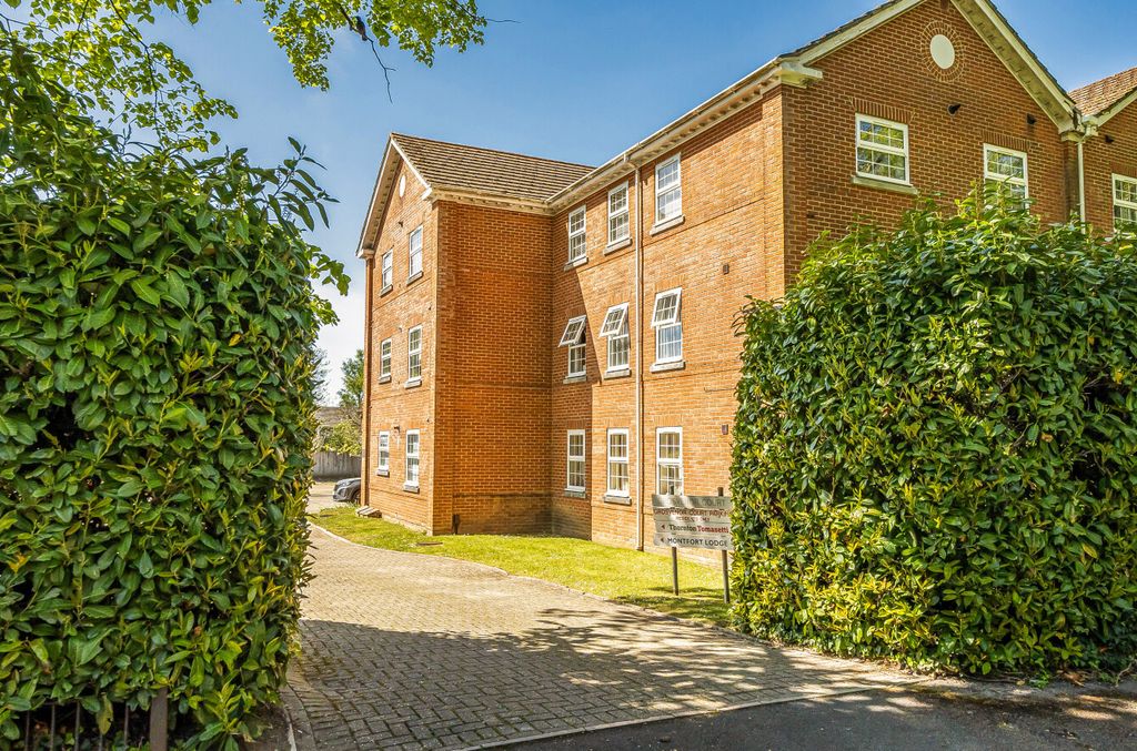 Property photo 1 of 9 1451149-1-69Eb73d...
