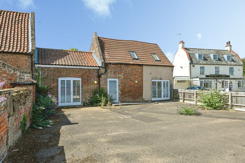 Property photo 1 of 14