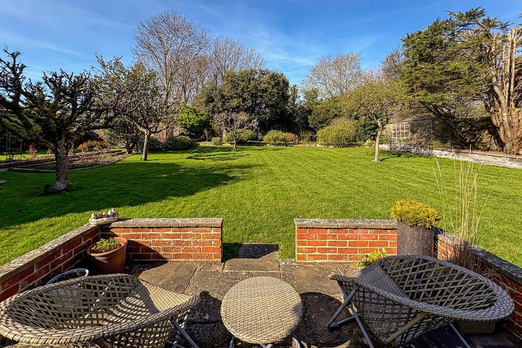 Property photo 3 of 35 Picture No. 27