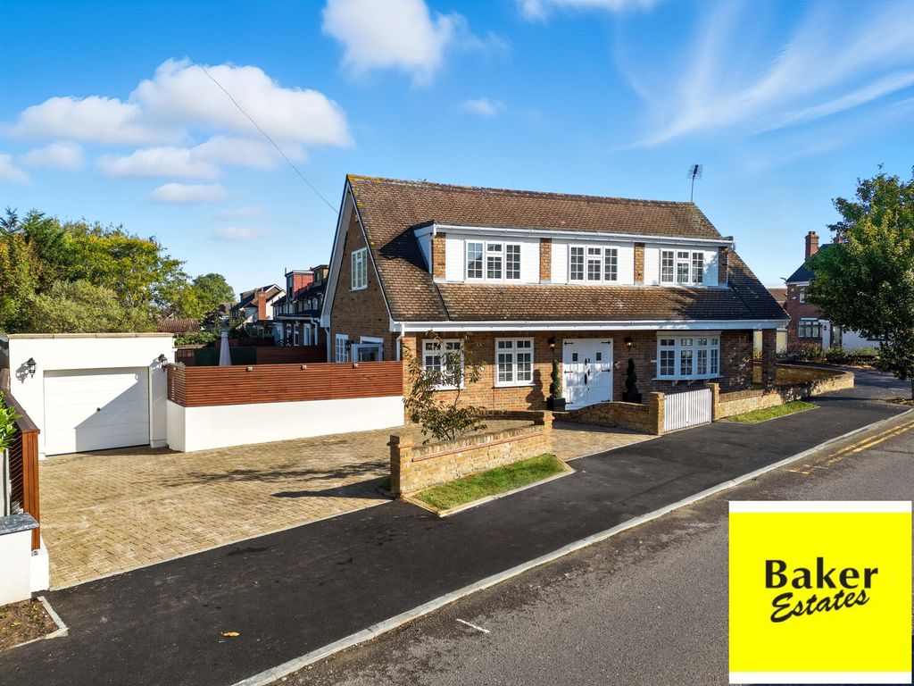 Property photo 1 of 28