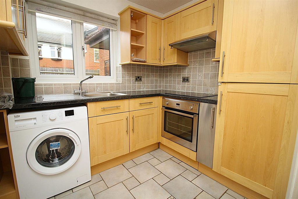 Property photo 3 of 6 Img_2868.Jpg