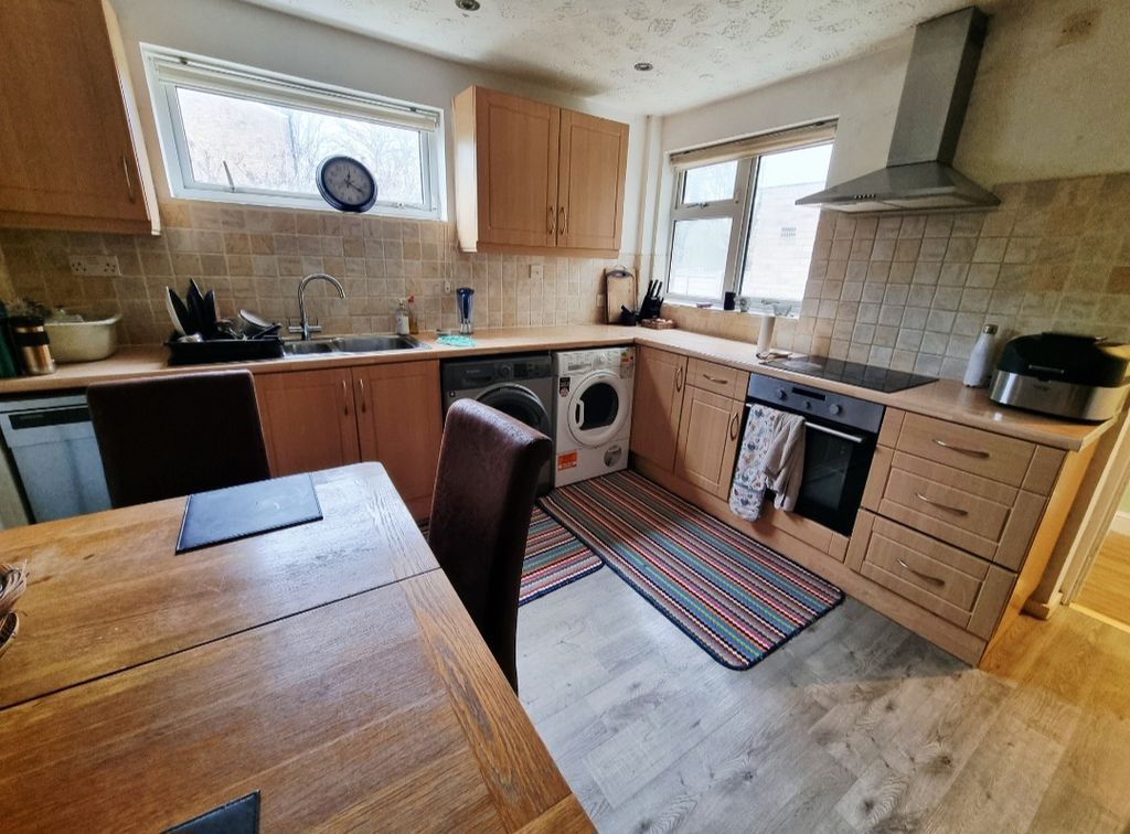 Property photo 2 of 13 Kitchen