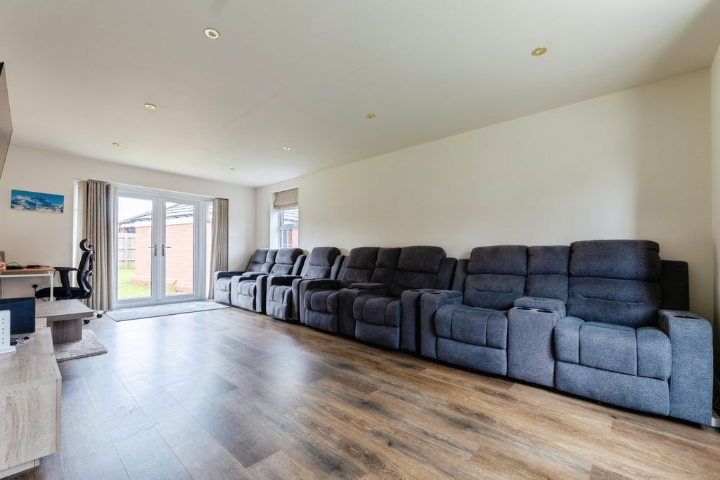 Property photo 3 of 15 Reception Room