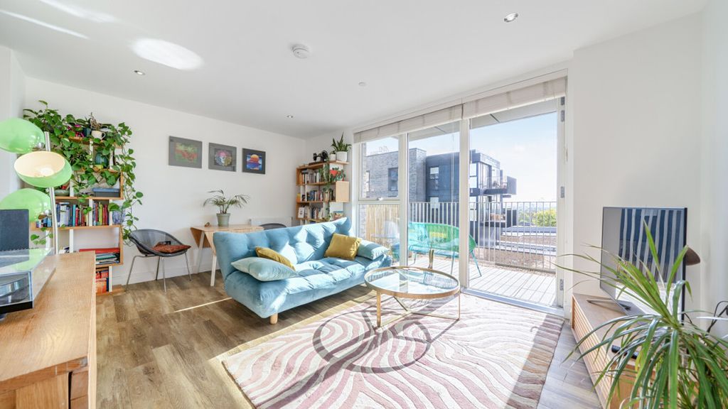 Property photo 1 of 19