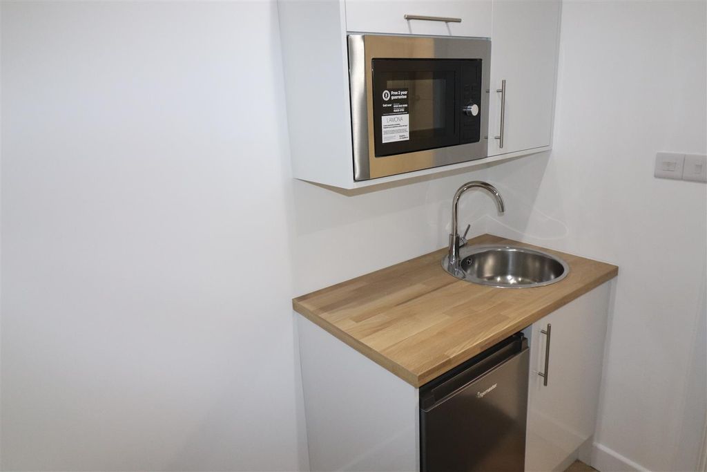 Property photo 2 of 7 78 Charter (17).Jpg