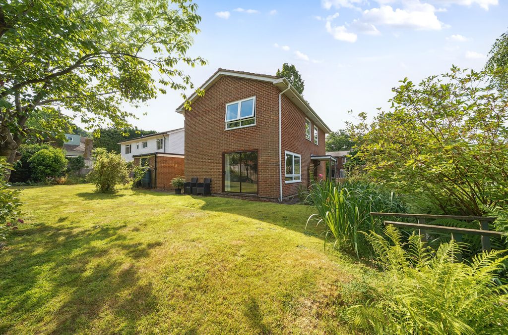Property photo 1 of 17 1312685-1-6855254...