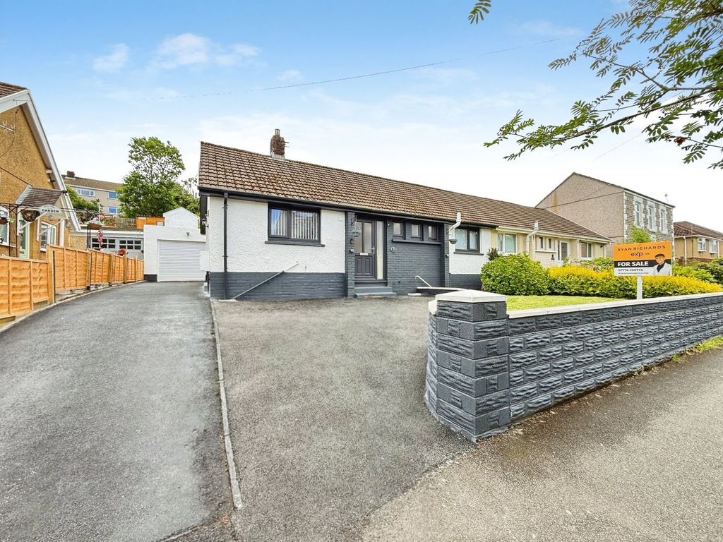 Property photo 2 of 24