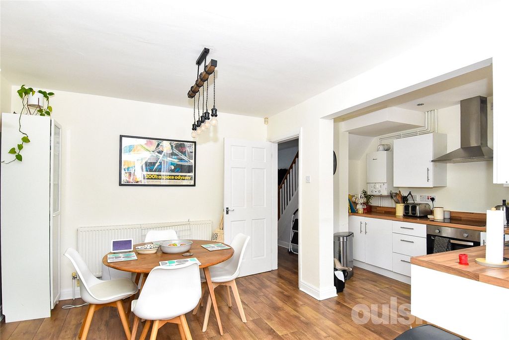 Property photo 2 of 22 Picture No. 16