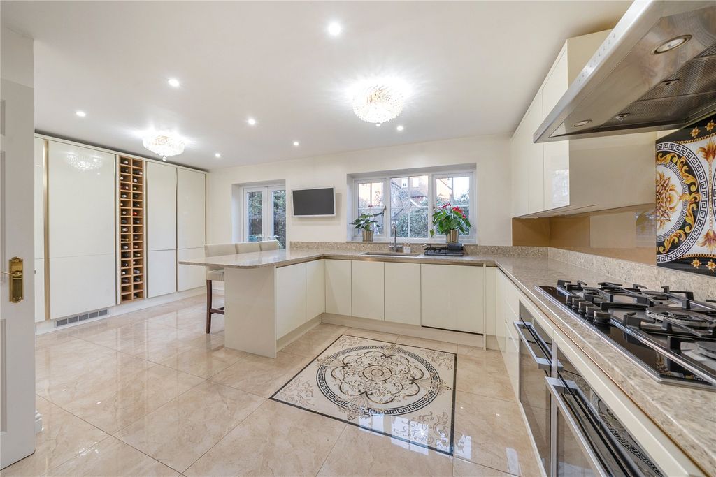 Additional image 10 of 6 bed country house for saleSandringham Drive, Dartford, Kent DA2
