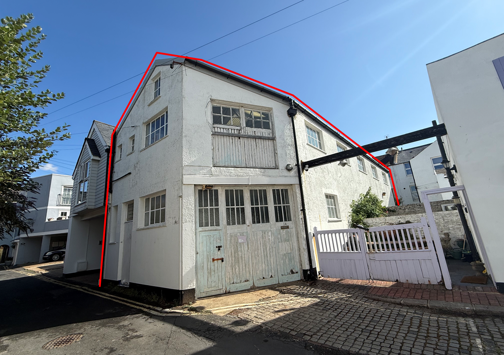 Property photo 1 of 8