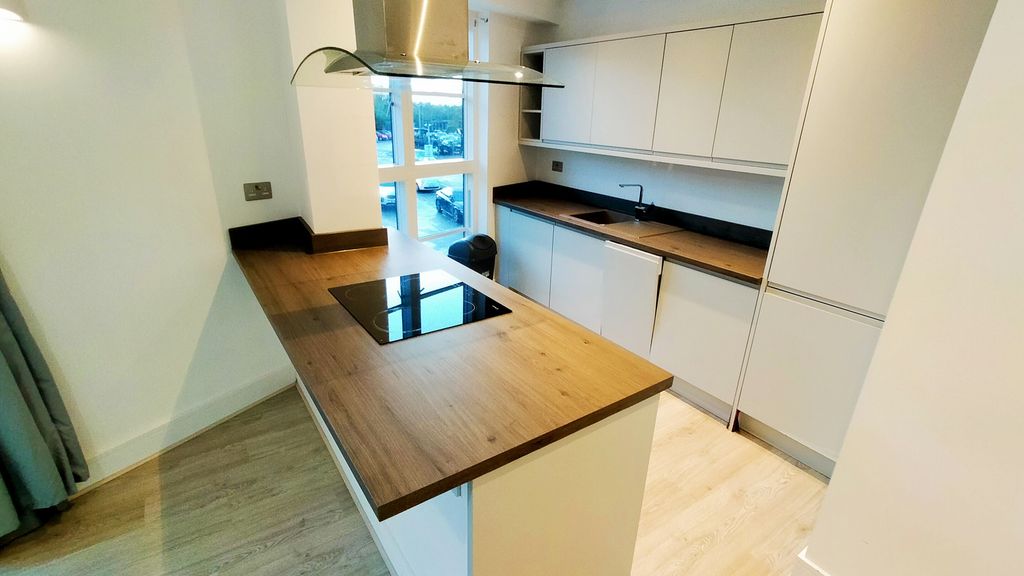 Property photo 1 of 8 Image