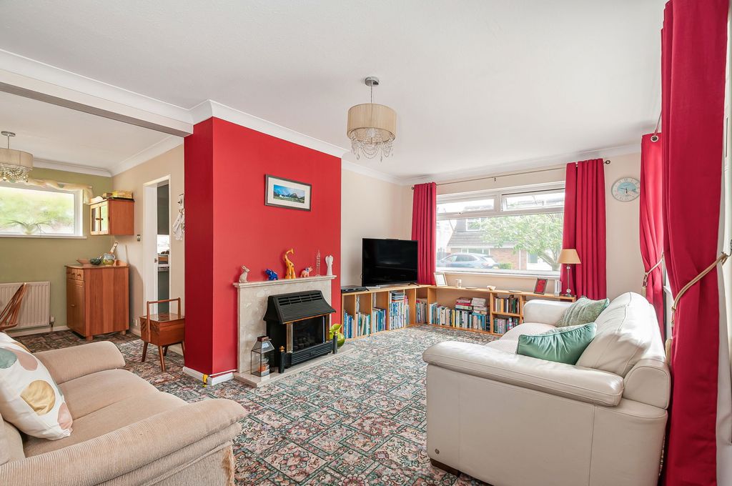 Property photo 2 of 17