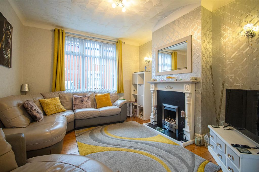 Property photo 2 of 9 Reception 1