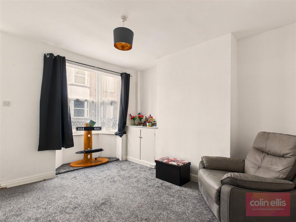 Property photo 2 of 13 Cam05075G0-Pr0249-Still002.Jpg