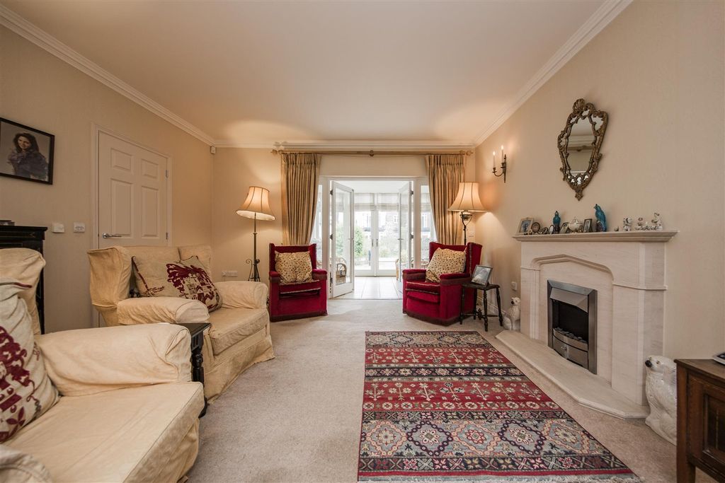 Property photo 3 of 35 Drawing Room