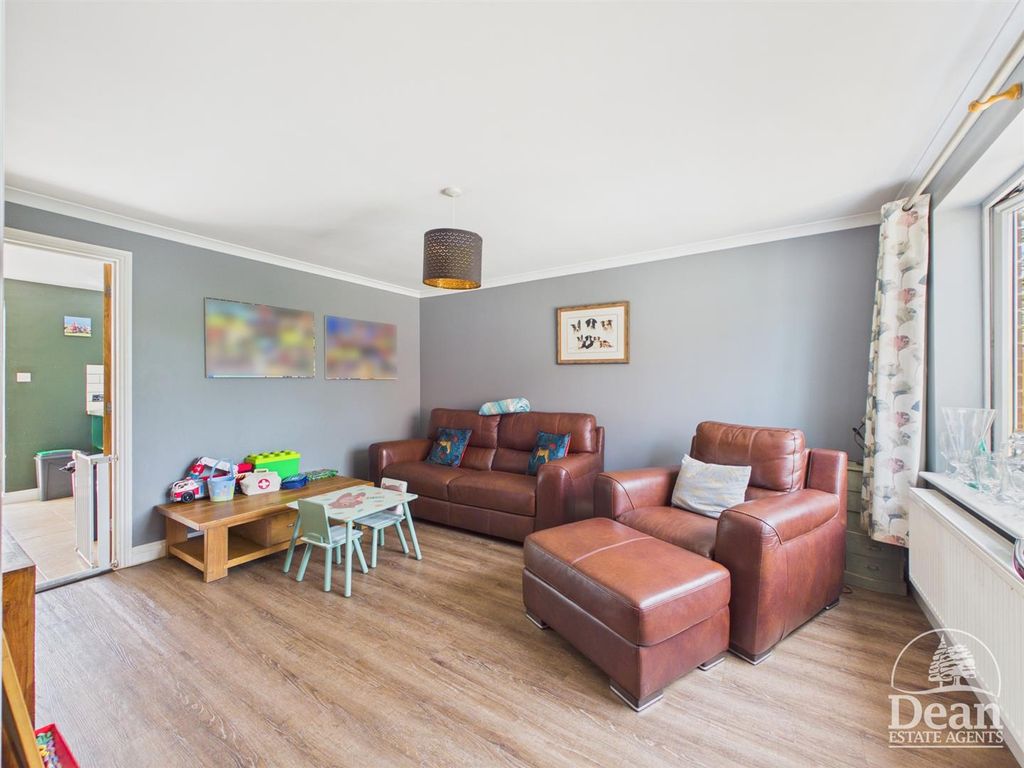 Property photo 3 of 13