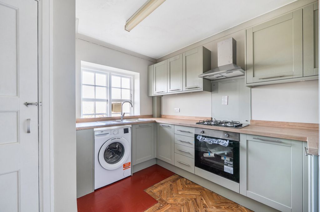 Property photo 3 of 12 1396418-3-695E5B6...