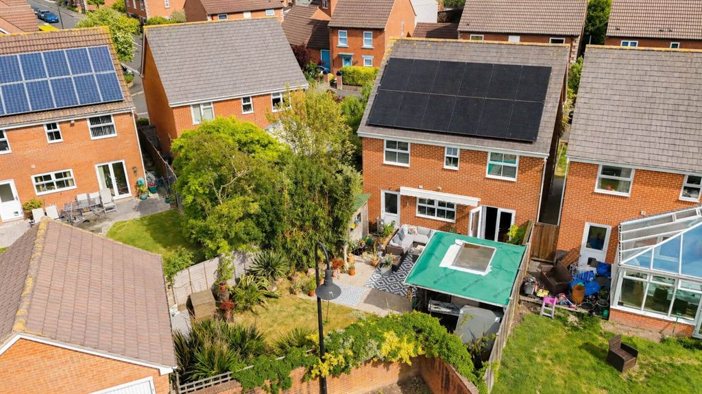 Property photo 3 of 24