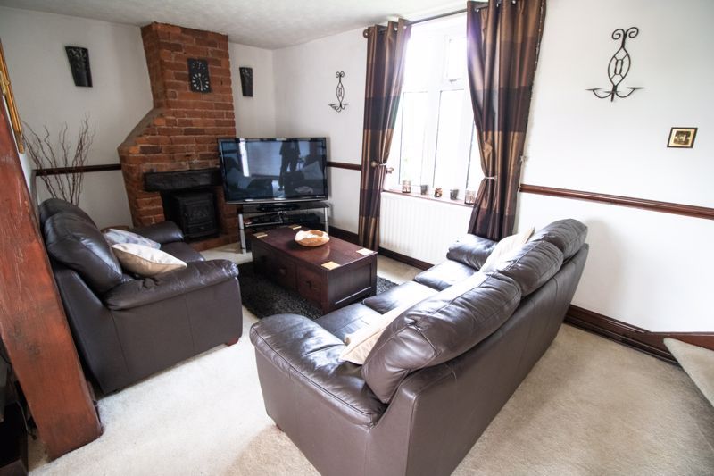 Property photo 2 of 16 Lounge