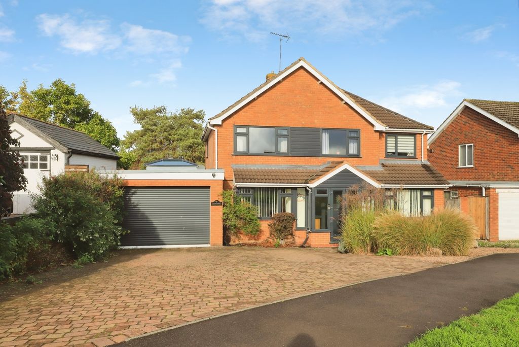 Property photo 1 of 28 Pbox-Img.Jpg