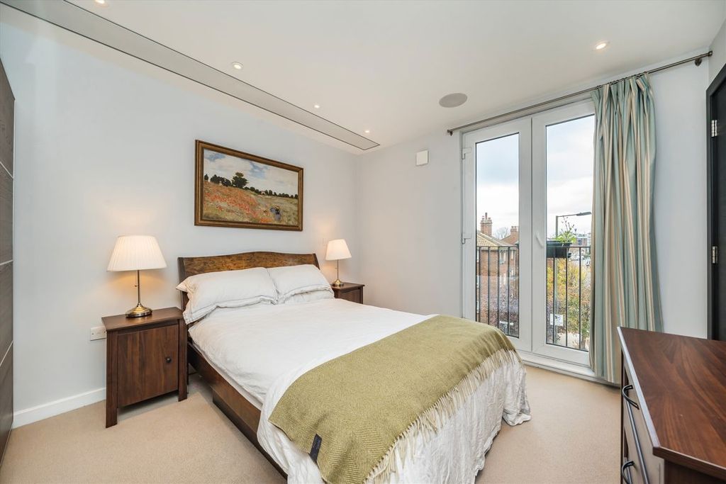 Property photo 3 of 9