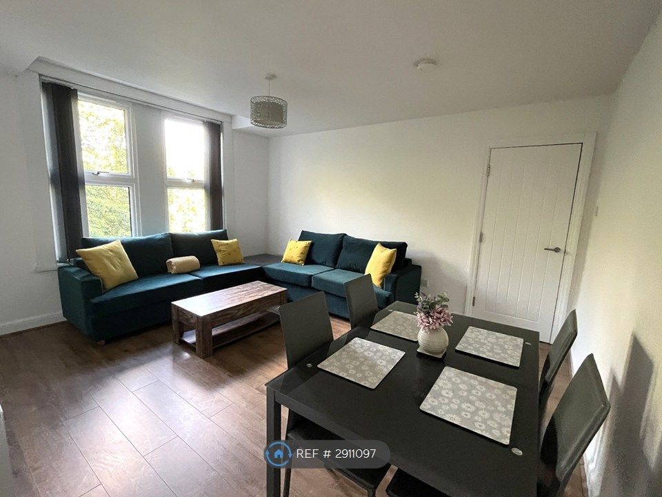 Property photo 2 of 12 Living Room