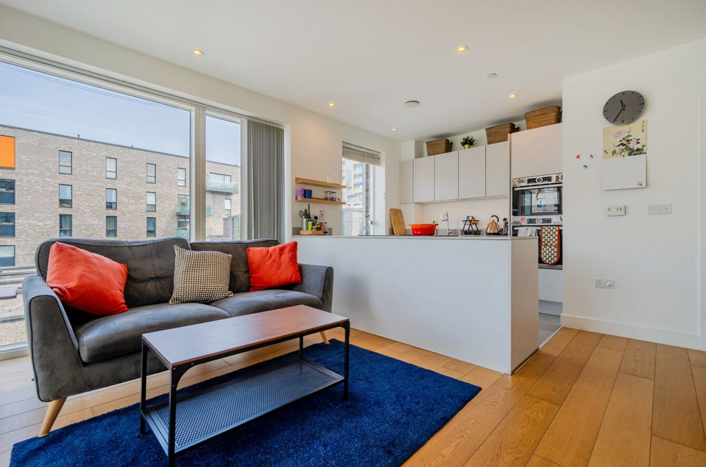 Property photo 2 of 17 1482979-4-6A3E592...