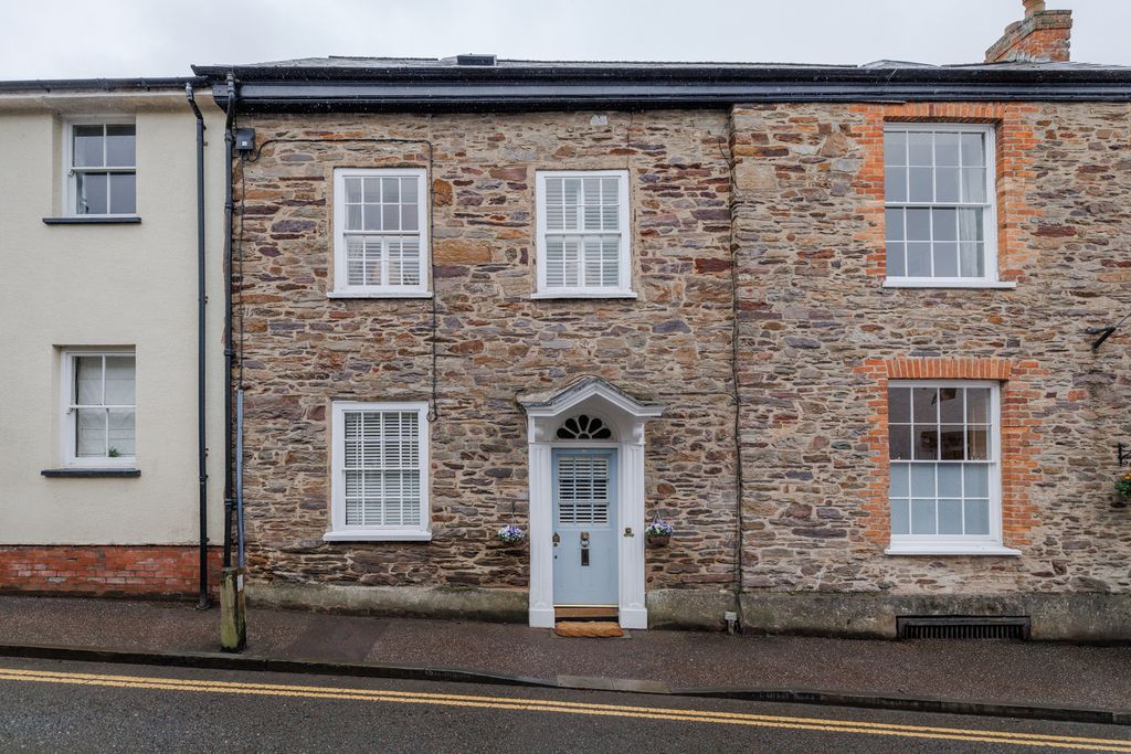 Property photo 2 of 28 346899 - 52 High St, Dulverton, Ta22 9Dw-51.Jpg