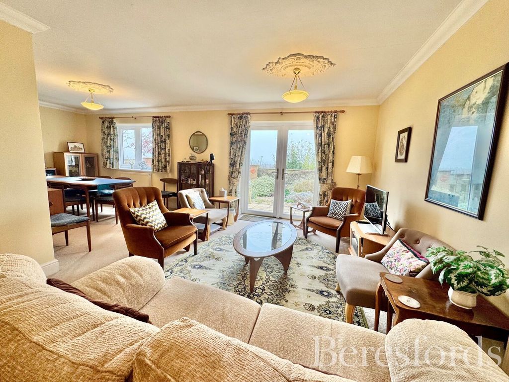 Property photo 2 of 19 Picture 2