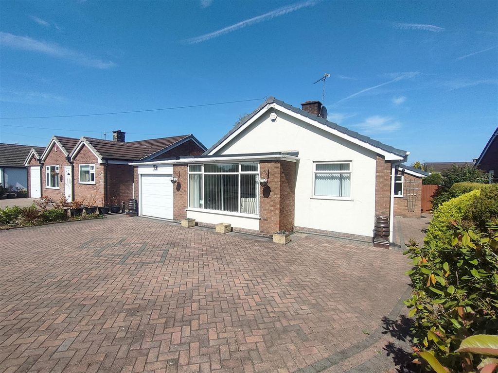 Property photo 1 of 18 External