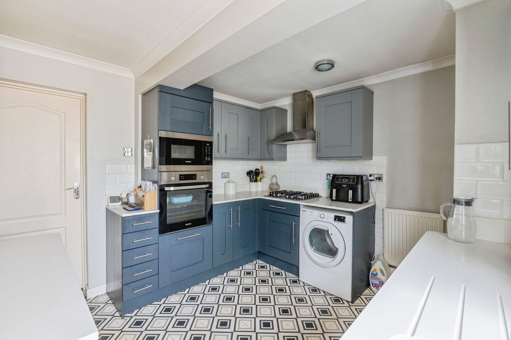 Property photo 3 of 14 Pbox-Img.Jpg