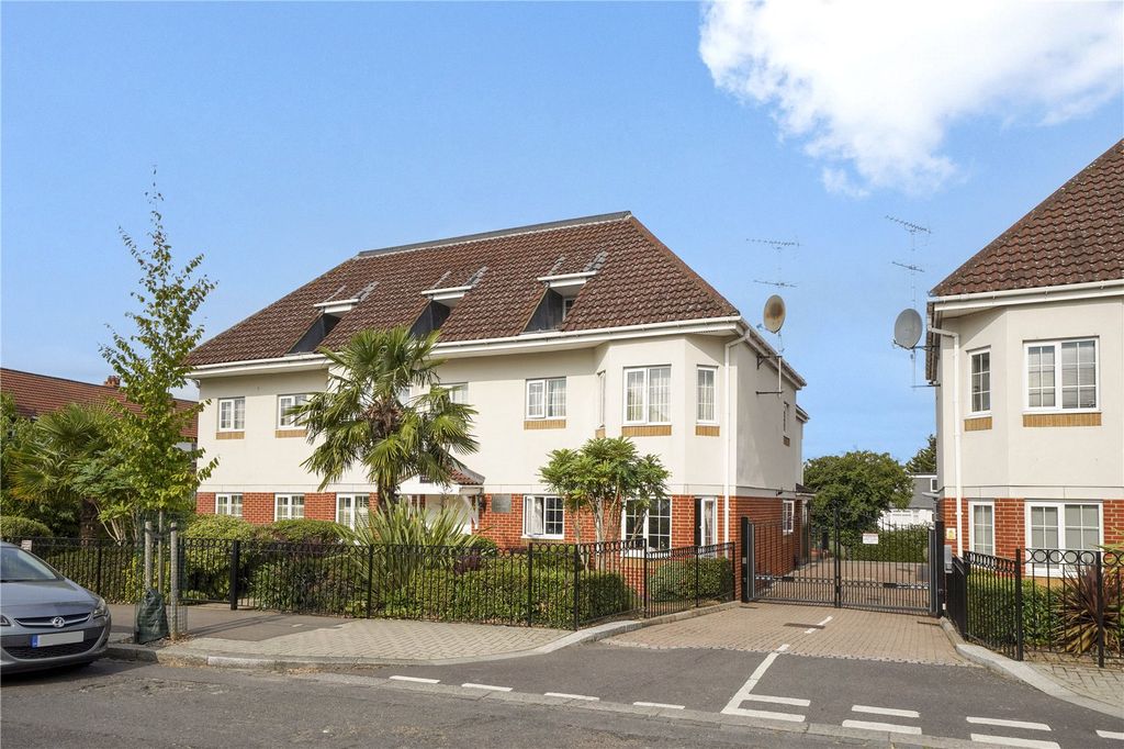 Property photo 1 of 14 Picture No. 02