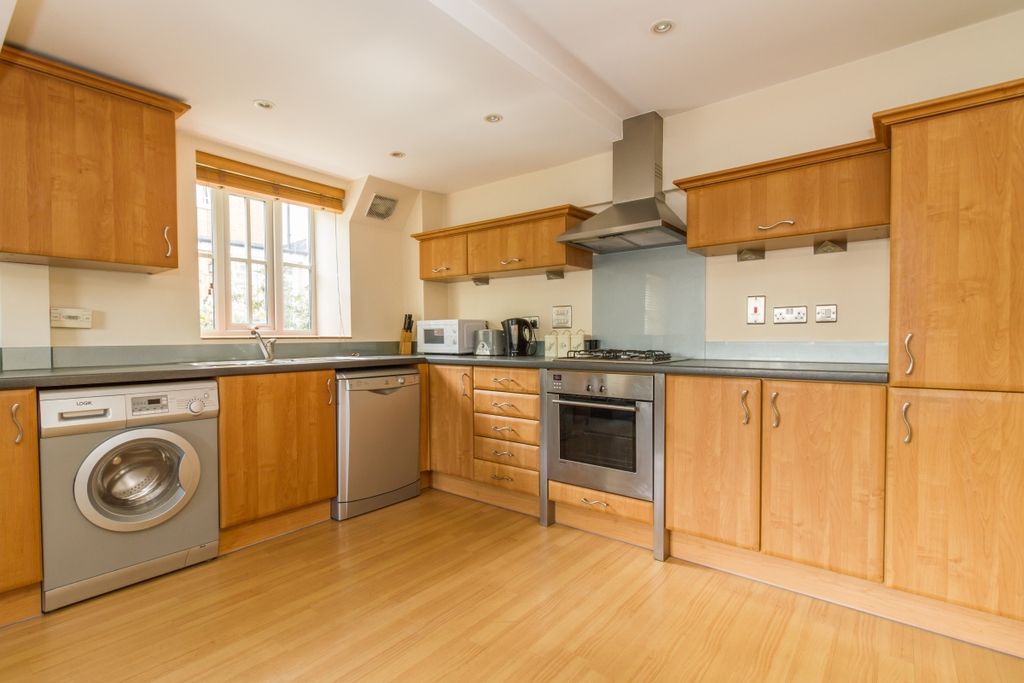 Property photo 2 of 7 21048