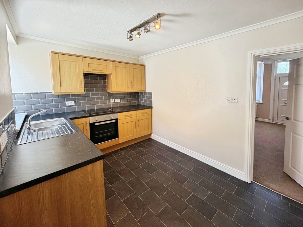 Property photo 3 of 11 Kitchen/Diner