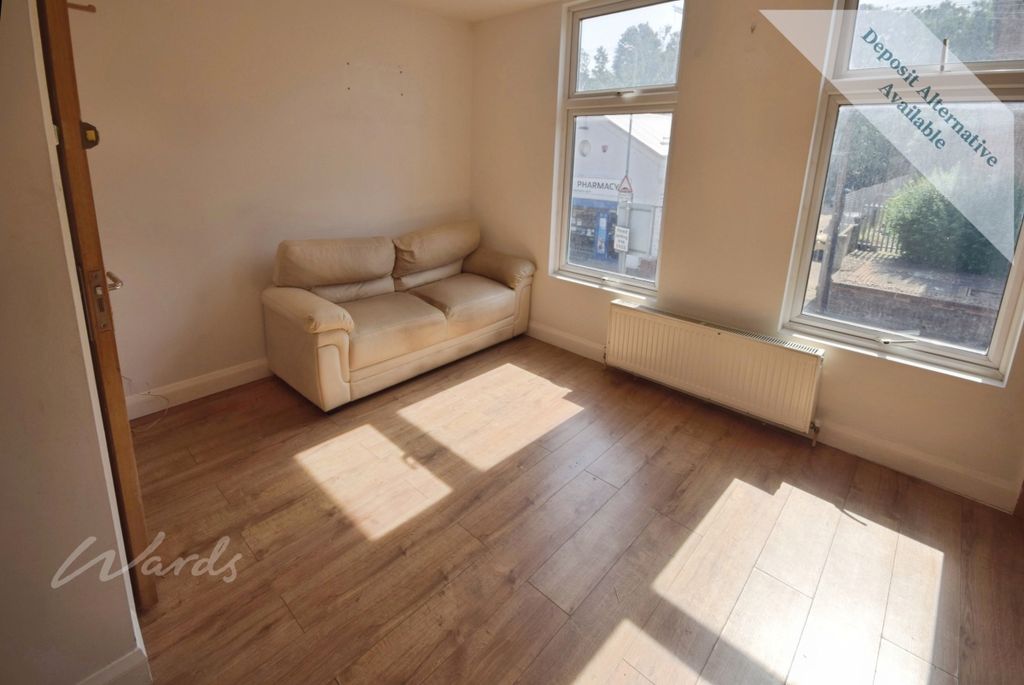 Property photo 2 of 6 Richmond Lounge