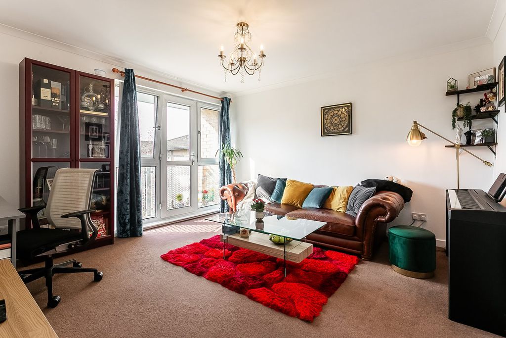 Property photo 2 of 21