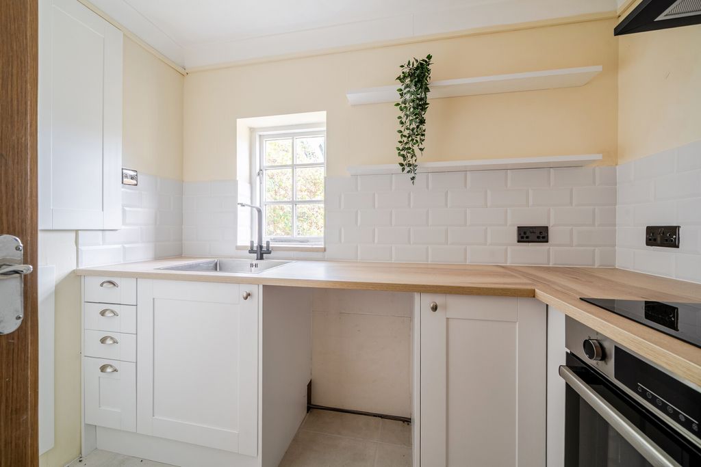 Property photo 3 of 10 1514059-2-6A96Fd8...
