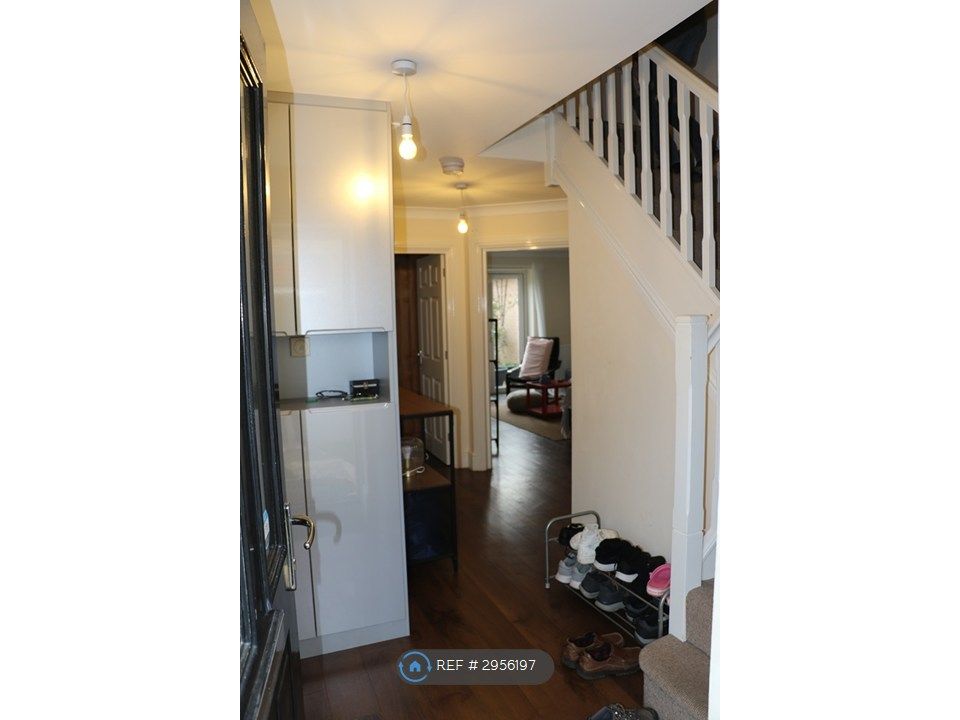 Property photo 3 of 22 Hallway 2