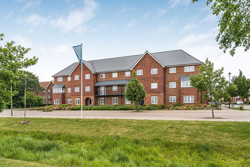 Additional image 18 of 2 bed flat for saleFranklin Gardens, Didcot OX11