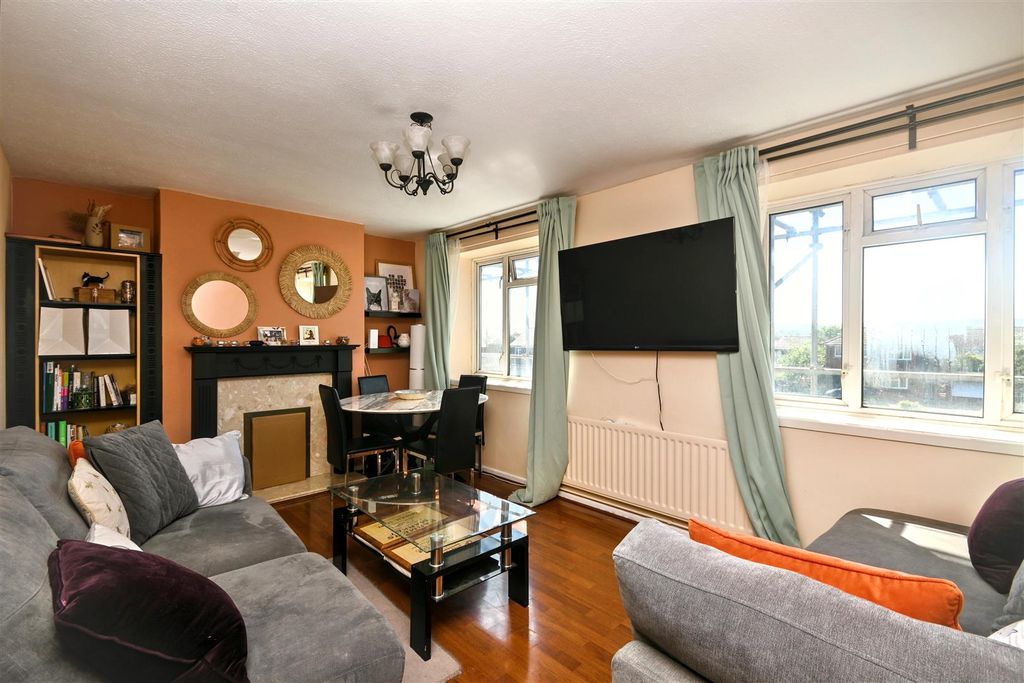 Property photo 2 of 7 Dsc_1952.Jpg