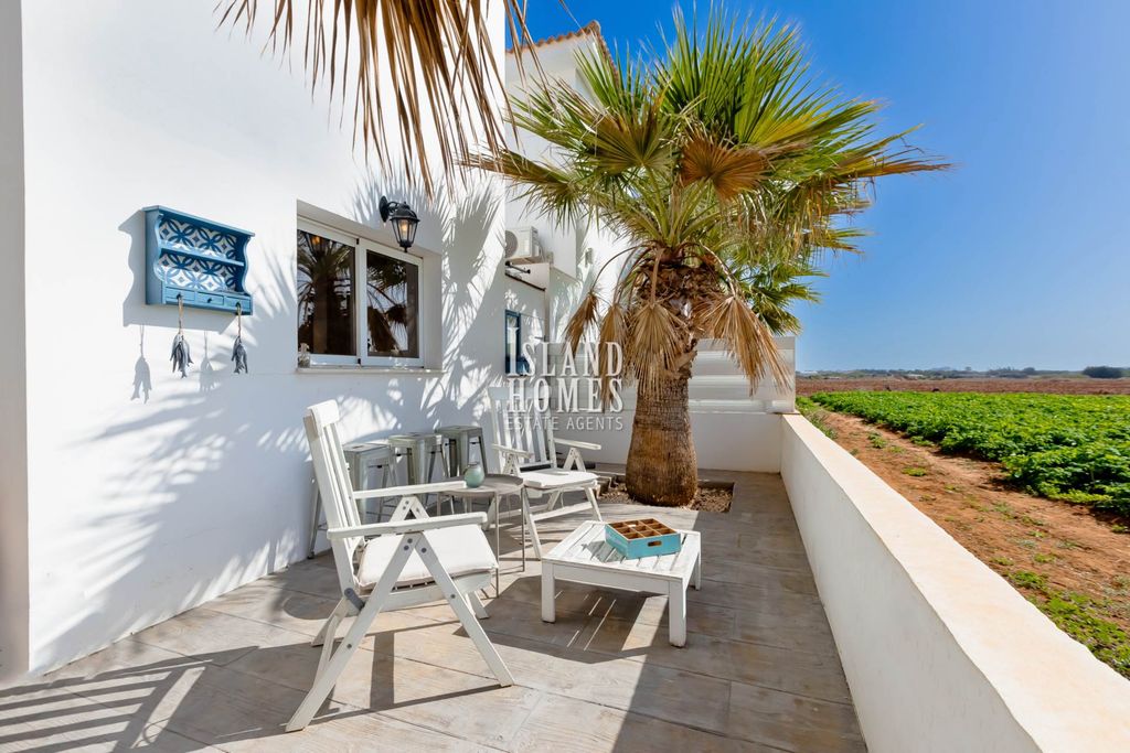 Property photo 3 of 28